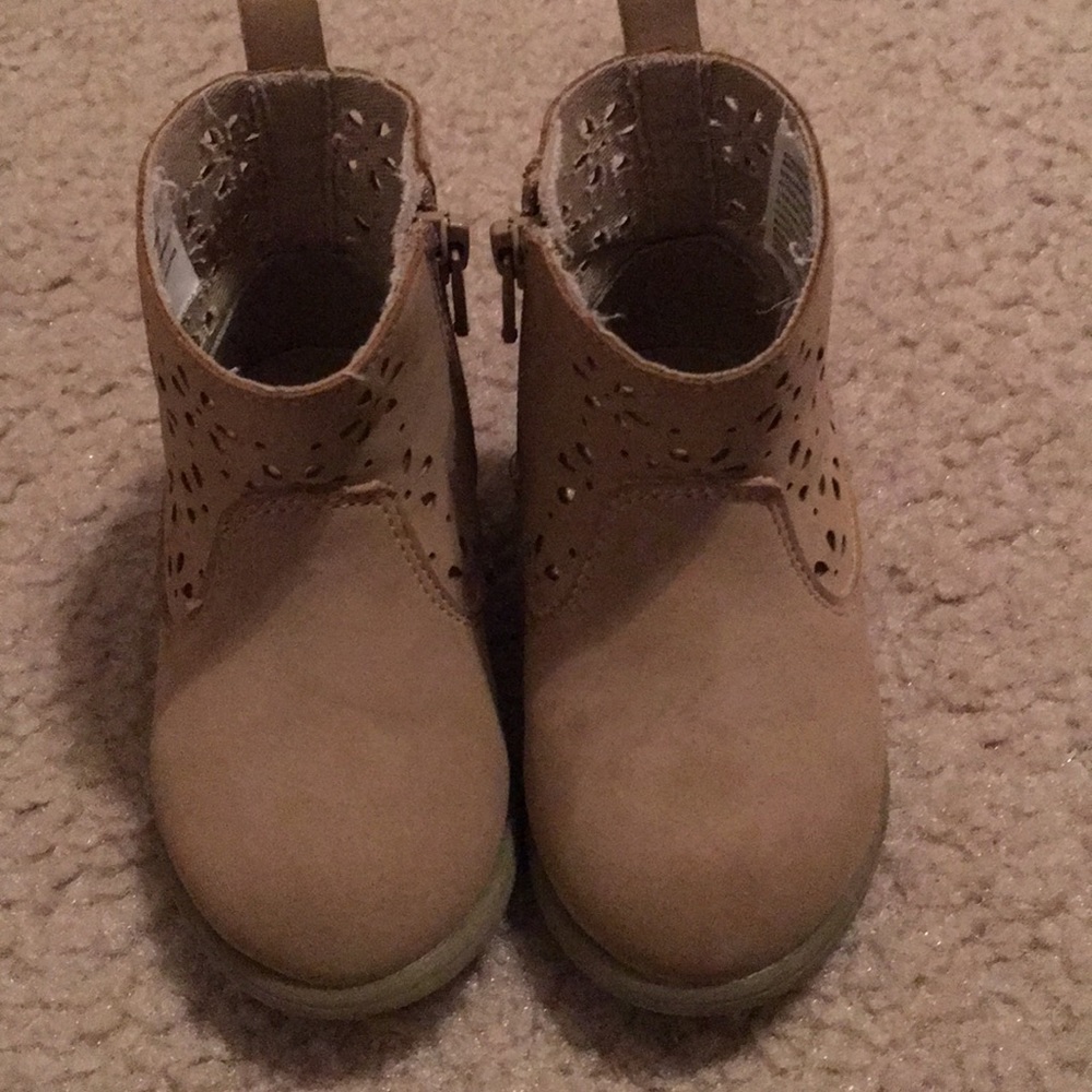 Gymboree booties - Picture 2 of 5